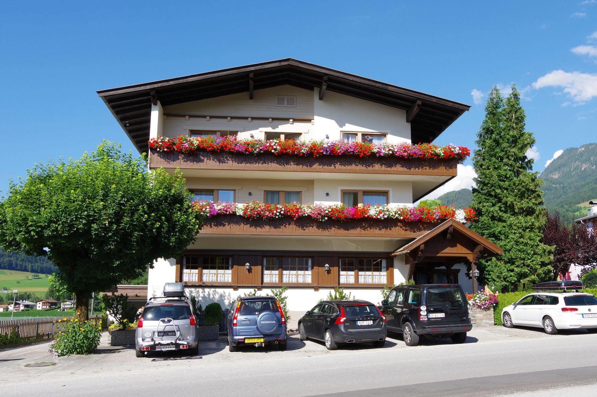 Angerer Alpine Suiten Und Familienappartements Tirol ライト・イム・アルプバッハタール エクステリア 写真
